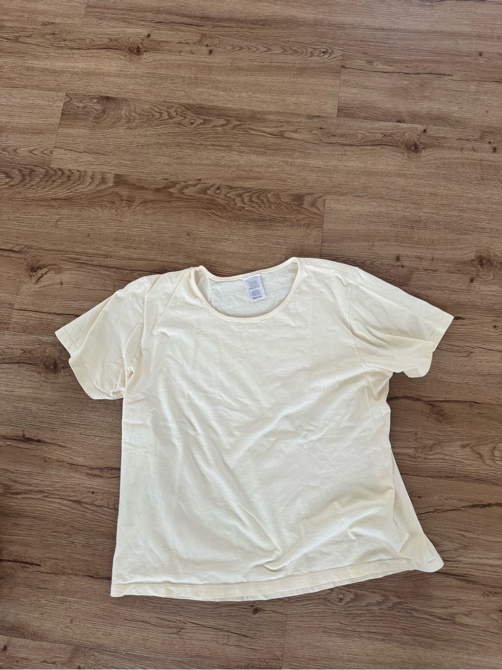 100% Cotton Women's Cream Colored Short Sleeve Scoop Neck Tee